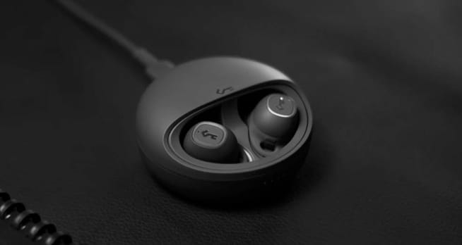 YX1 Wireless Earphones gallery image 2
